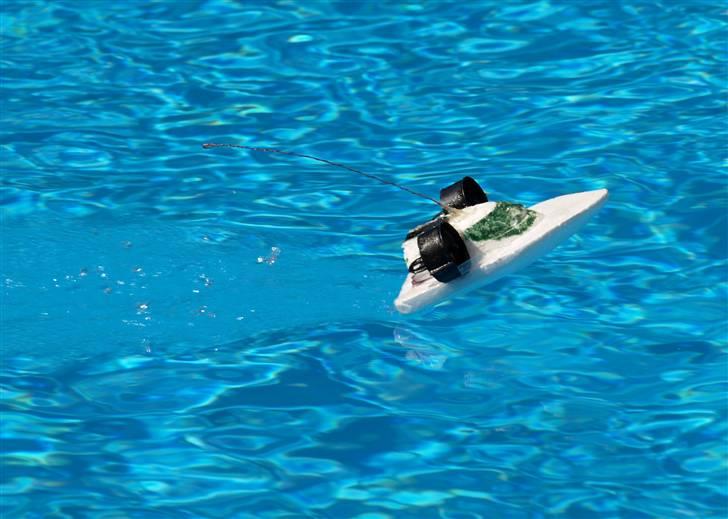 Båd Micro -Jet Boat (ødelagt) - ja her er den ved at lætte fra vandet...! ! ! ! billede 15