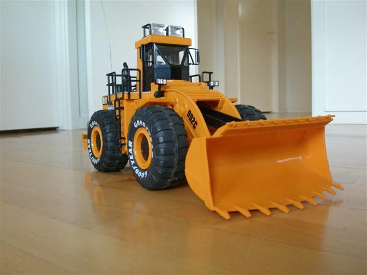 Lastbiler Catepillar 992C Gummiged billede 1