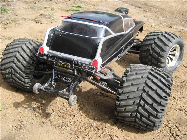 Off-Roader :E-Maxx V Twin Lipo og Bl - V-Twin opsætning , 2 x VXL-3s ESC og 2 x Velineon extreme 3500 kv brushless power system.....(-: billede 3