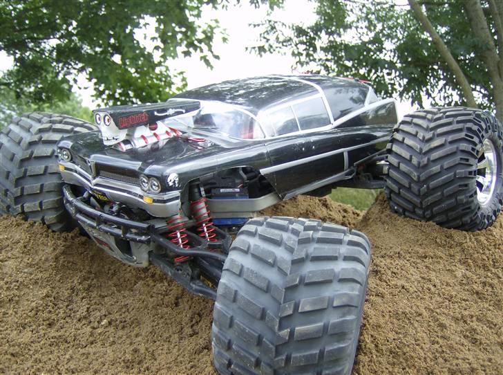 Off-Roader :E-Maxx V Twin Lipo og Bl - New E-Maxx Lipo og Bl.....(-:  dæk.....(-:160mm høj, 120mm brede....(-: billede 1