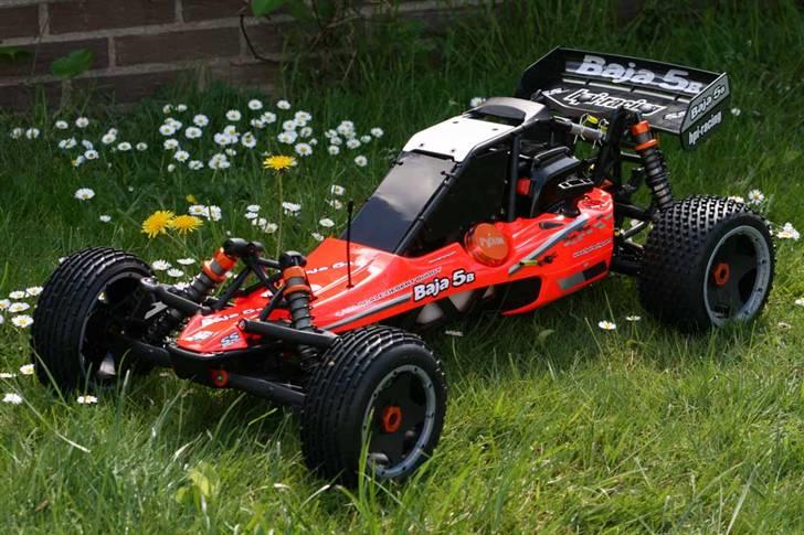 Buggy Hpi Baja 5B SS (SOLGT) - Så er Bajaen færdig til en prøve tur, den tog ca 16 timer at samle og lakere. billede 1