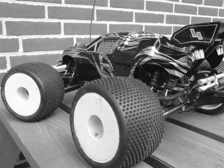 Off-Roader E-maxx Brushless billede 6