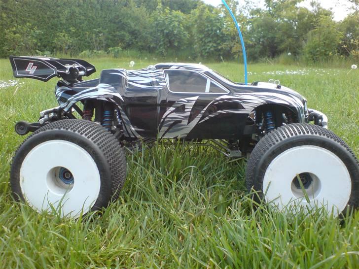 Off-Roader E-maxx Brushless billede 16