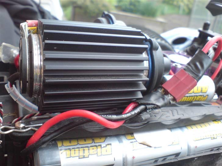 Off-Roader E-maxx Brushless billede 18