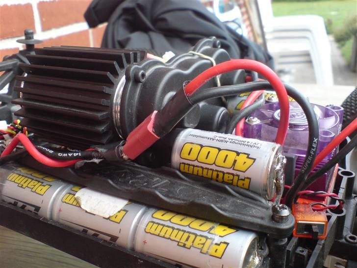 Off-Roader E-maxx Brushless billede 19