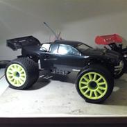 Off-Roader TraxxasRevo3.3 523STJÅLET