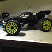 Off-Roader TraxxasRevo3.3 523STJÅLET