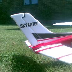 Fly Skyartec Cessna 182 Skyla