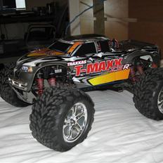 Off-Roader Traxxas T-Maxx 3.3
