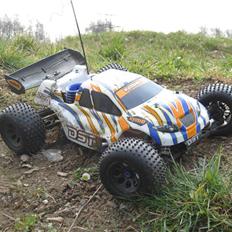 Off-Roader Kyosho DST - Stadium