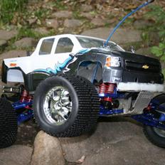 Truck Traxxas E-MAXX 3905