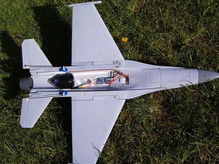 Fly Kyosho F-16 billede 9