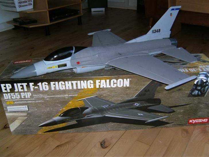 Fly Kyosho F-16 billede 10