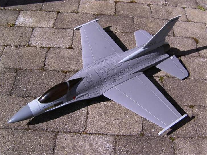 Fly Kyosho F-16 billede 15