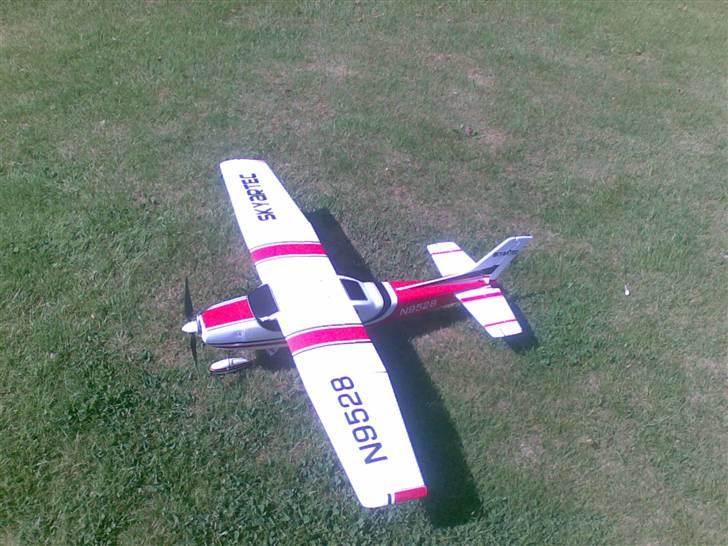 Fly Skyartec Cessna 182 Skyla billede 1