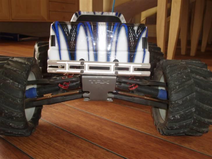 Off-Roader traxxas e-maxx: SOLGT billede 2