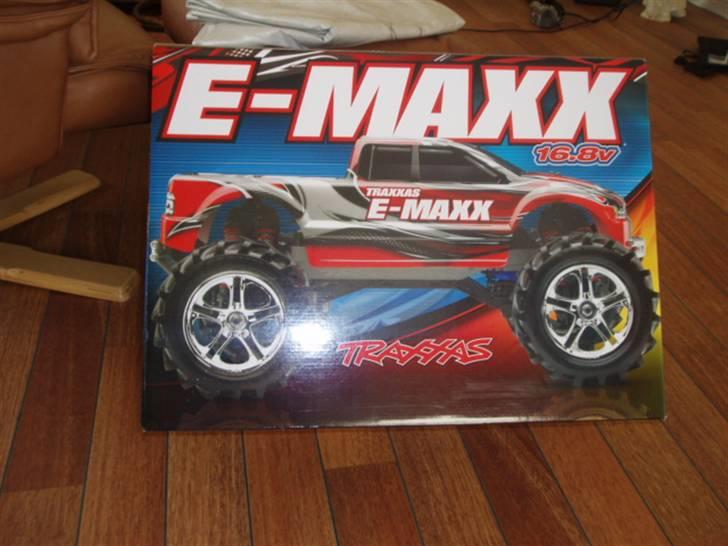 Off-Roader traxxas e-maxx: SOLGT billede 6