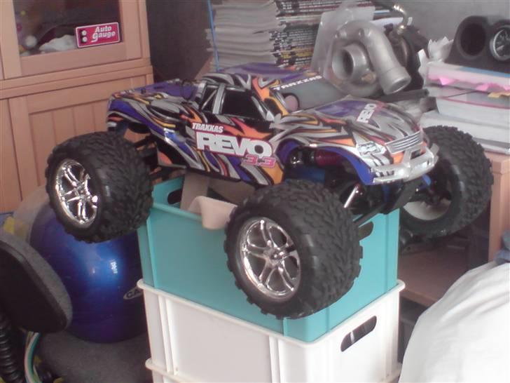 Off-Roader TraxxasRevo3.3 523STJÅLET - da jeg lige havde fået den. billede 2