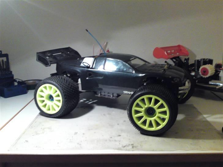 Off-Roader TraxxasRevo3.3 523STJÅLET billede 3