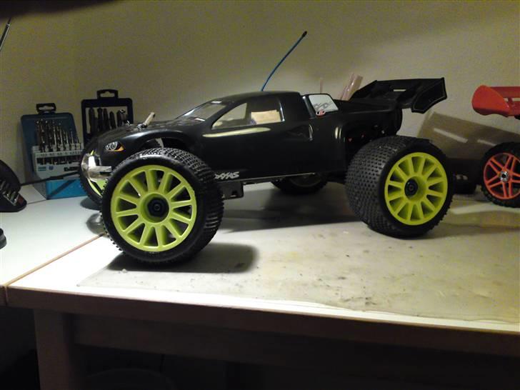 Off-Roader TraxxasRevo3.3 523STJÅLET billede 5