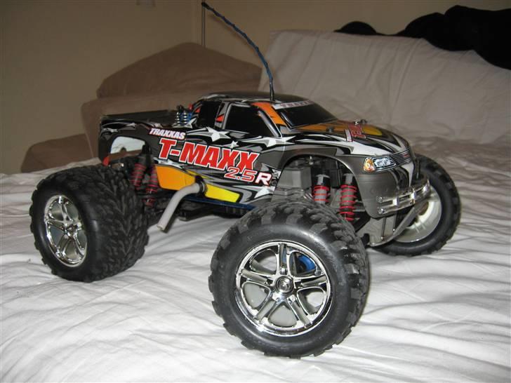 Off-Roader Traxxas T-Maxx 3.3 billede 1