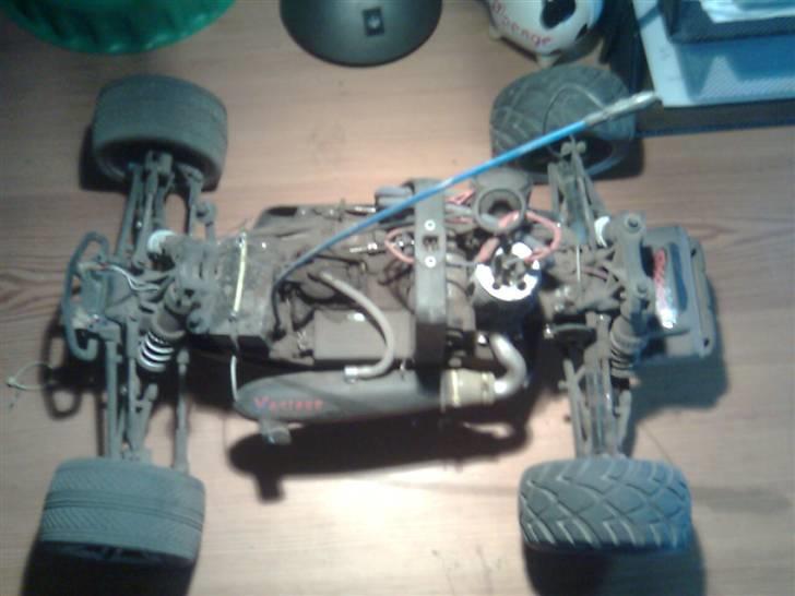 Off-Roader traxxas jato 2,5 - min Jato efter en tur ude i jorden  billede 16