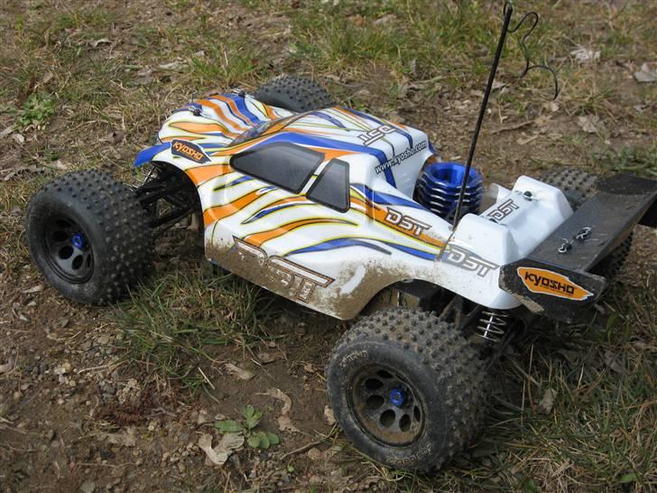 Off-Roader Kyosho DST - Stadium - En rigtig DST´er er en beskidt DST´er !!  billede 9