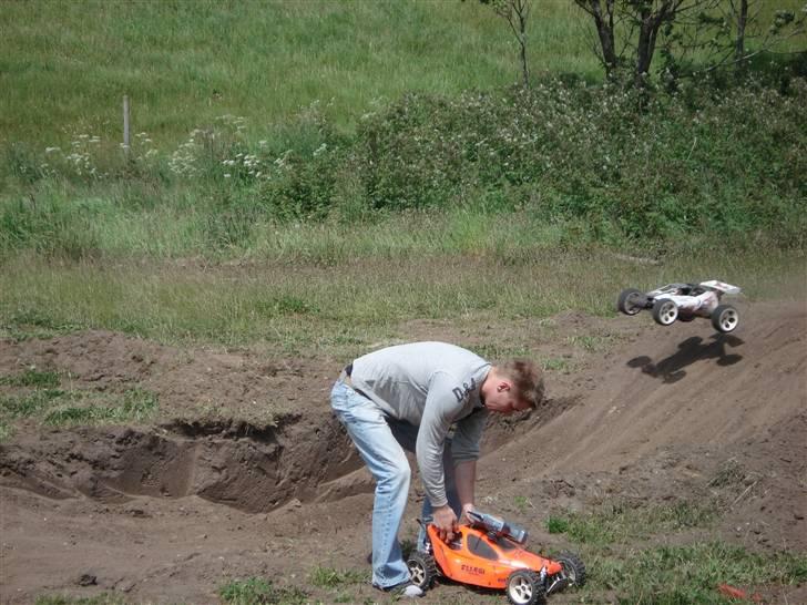 Off-Roader FG - Baja - Her var kenneth tæt på at blive ramt... (Lidt skidt, havde ikke lige set ham i hullet :S billede 10