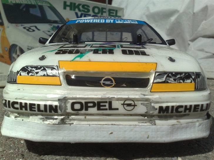 Bil HKS Opel Vectra '86 FF01 - .. Desværre var han ikke så tålmodig med klistermærkerne, dengang for 10 år siden. billede 2