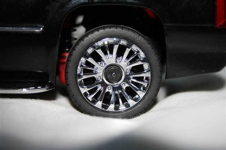 Bil mini-z Cadillac Escalade billede 5