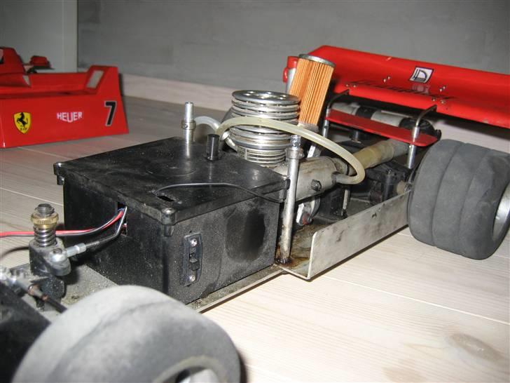 Bil Graupner F1 solgt - "lukket"kasse som beskytter  det dyre elektronik mod vandsprøjt og støv. (som der står i manualen)  billede 7