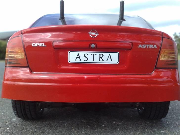 Bil Opel Astra G FF01 - Vinklen de fleste vil se i et ræs. Den er ikke bare en pretty-boy, men seriøs hurtig. billede 7