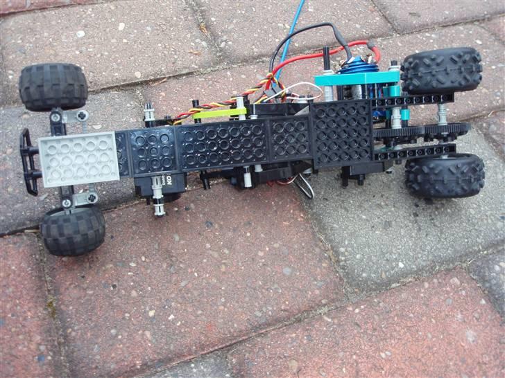 Bil Lego RC Racer HJEMMEBYG - Bunden af bilen billede 18