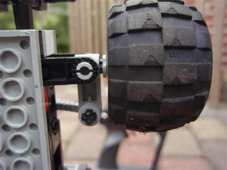 Bil Lego RC Racer HJEMMEBYG - Det ene forhjul billede 19