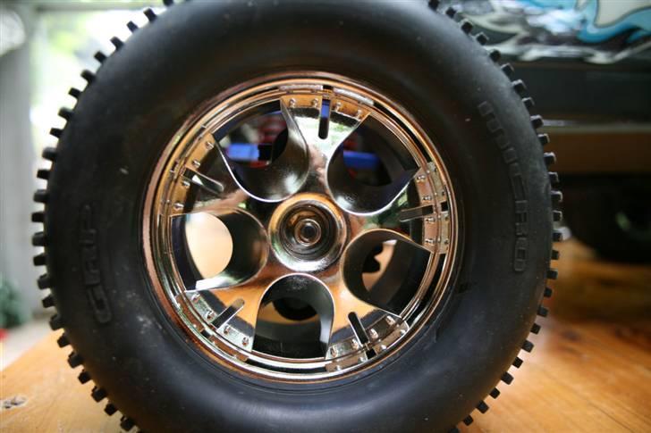 Truck Traxxas E-MAXX 3905 billede 7