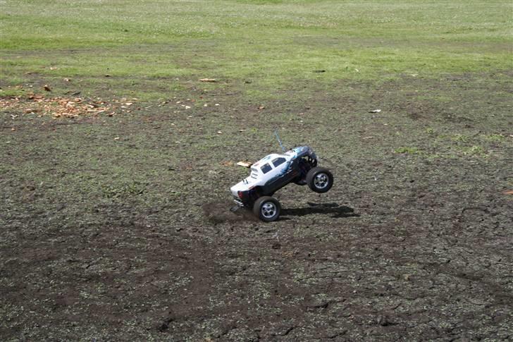 Truck Traxxas E-MAXX 3905 billede 10