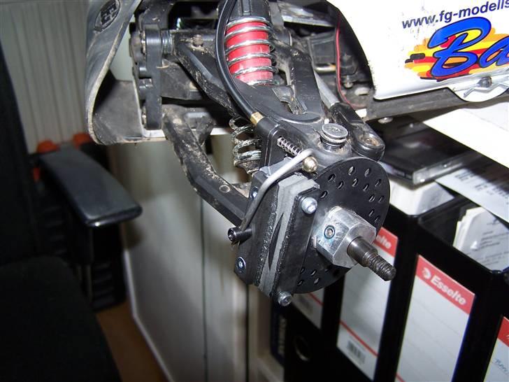 Off-Roader FG - Baja - Så er der kommet nye bremser på maskinen, og nu kan den sku holde stille :D billede 13