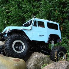 Off-Roader Tamiya Landcruiser CR-01