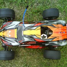 Off-Roader Traxxas Nitro Rustler