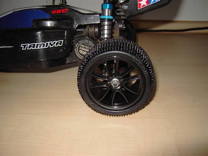 Buggy Tamiya DF-03 Dark Impact - Nye dæk/fælge og dæmpere billede 12