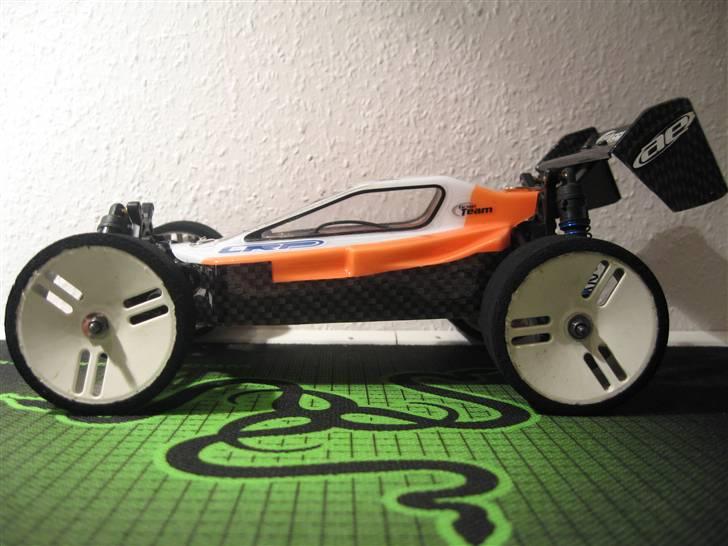 Buggy Associated Rc18 Brushless billede 2