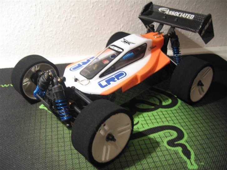 Buggy Associated Rc18 Brushless billede 6