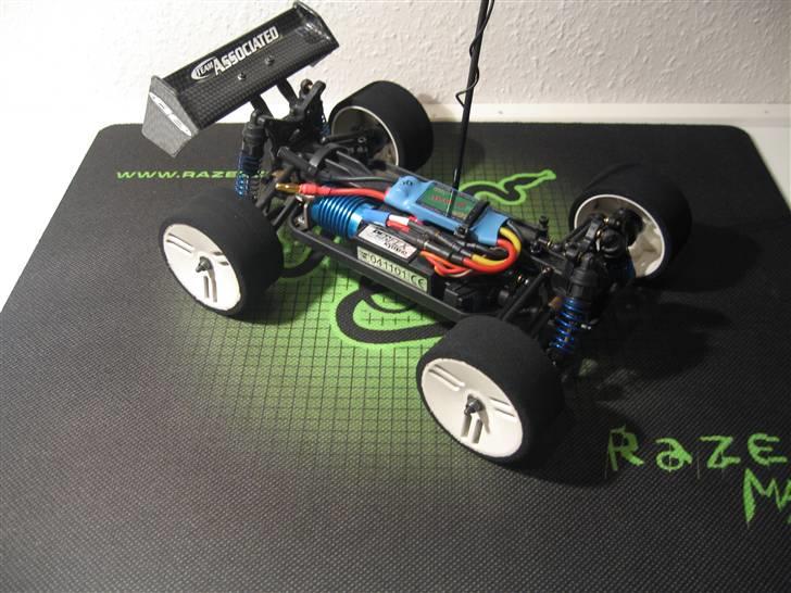 Buggy Associated Rc18 Brushless billede 8