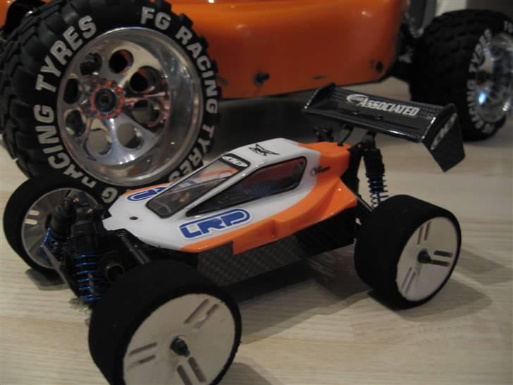 Buggy Associated Rc18 Brushless billede 14