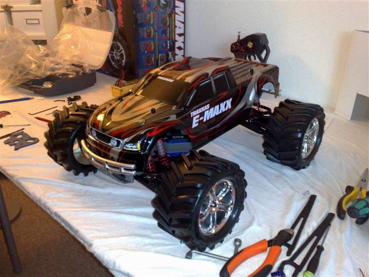 Off-Roader E-MAXX V-Twin (SOLGT) billede 1