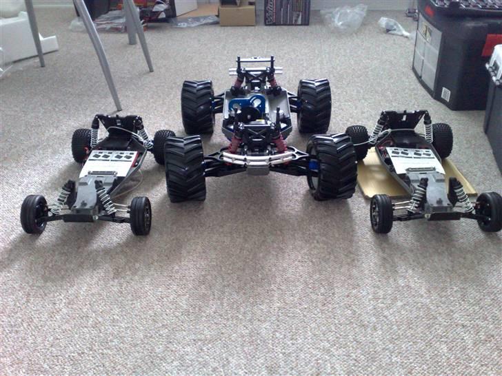 Off-Roader E-MAXX V-Twin (SOLGT) - Fra 3 biler til 1 perfekt bil billede 2