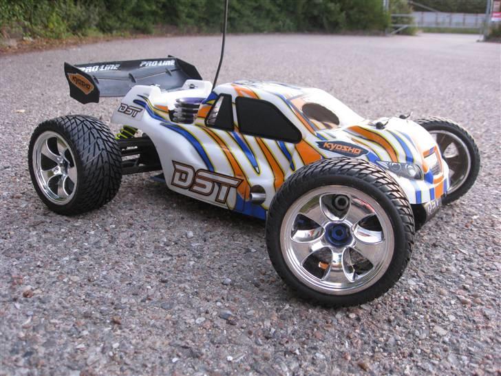 Off-Roader Kyosho DST - Stadium - Asfalt-klar.  ProLine 30 Road Rage dæk og 2.8" Chrome fælg billede 13