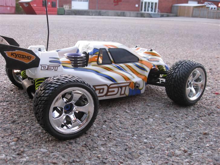 Off-Roader Kyosho DST - Stadium - Asfalt-klar.  ProLine 30 Road Rage dæk og 2.8" Chrome fælg billede 14