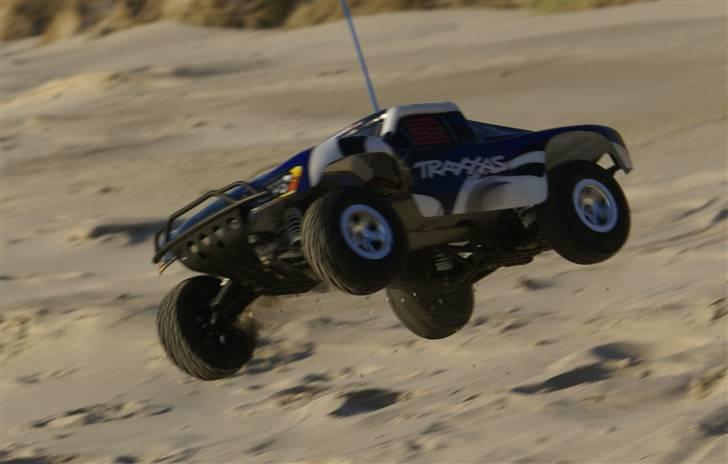 Truck TRAXXAS SLASH billede 1