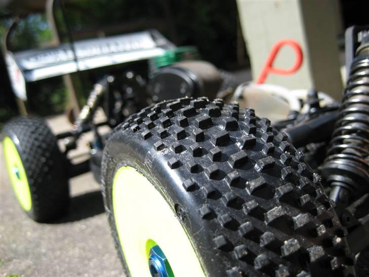 Buggy Team Associated RC8 FT billede 7